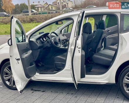 Белый Пежо 3008, объемом двигателя 1.6 л и пробегом 176 тыс. км за 11300 $, фото 11 на Automoto.ua