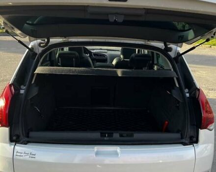 Белый Пежо 3008, объемом двигателя 2 л и пробегом 224 тыс. км за 14000 $, фото 4 на Automoto.ua