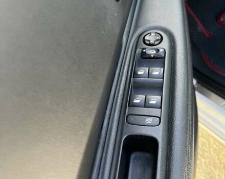 Белый Пежо 3008, объемом двигателя 2 л и пробегом 224 тыс. км за 14000 $, фото 8 на Automoto.ua