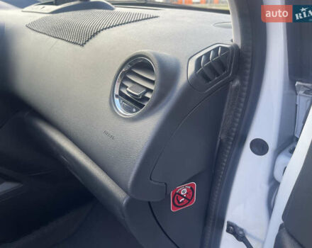 Белый Пежо 3008, объемом двигателя 2 л и пробегом 141 тыс. км за 13600 $, фото 37 на Automoto.ua