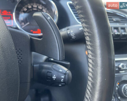 Белый Пежо 3008, объемом двигателя 2 л и пробегом 141 тыс. км за 13600 $, фото 52 на Automoto.ua