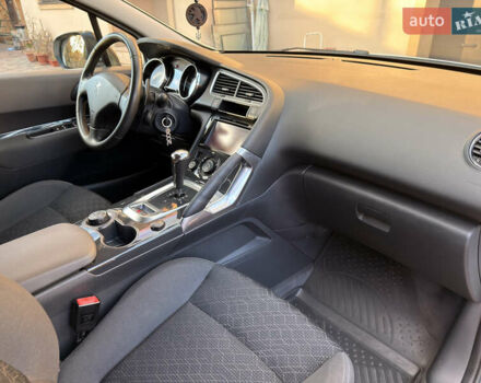 Пежо 3008 2015 у Івано-Франківську на Automoto.ua Білий Пежо 3008, об'ємом двигуна 1.6 л та пробігом 64 тис. км за 13900 $, фото 31 на Automoto.ua