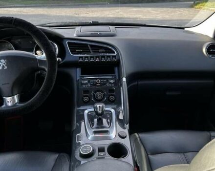 Белый Пежо 3008, объемом двигателя 2 л и пробегом 224 тыс. км за 14000 $, фото 12 на Automoto.ua