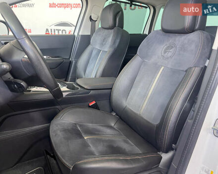 Белый Пежо 3008, объемом двигателя 1.6 л и пробегом 179 тыс. км за 13850 $, фото 7 на Automoto.ua