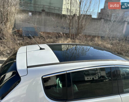 Белый Пежо 3008, объемом двигателя 1.56 л и пробегом 204 тыс. км за 10700 $, фото 5 на Automoto.ua