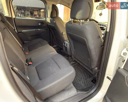 Пежо 3008 2015 у Івано-Франківську на Automoto.ua Білий Пежо 3008, об'ємом двигуна 1.6 л та пробігом 64 тис. км за 13900 $, фото 48 на Automoto.ua