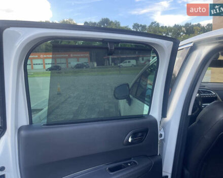 Белый Пежо 3008, объемом двигателя 2 л и пробегом 141 тыс. км за 13600 $, фото 33 на Automoto.ua