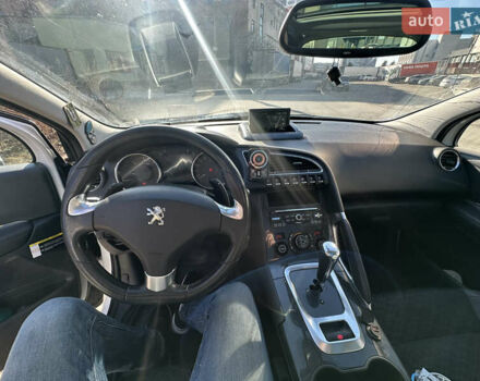 Белый Пежо 3008, объемом двигателя 1.56 л и пробегом 204 тыс. км за 10700 $, фото 27 на Automoto.ua