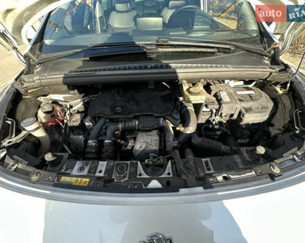 Белый Пежо 3008, объемом двигателя 1.56 л и пробегом 204 тыс. км за 10700 $, фото 36 на Automoto.ua