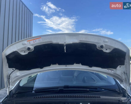 Белый Пежо 3008, объемом двигателя 2 л и пробегом 141 тыс. км за 13600 $, фото 46 на Automoto.ua