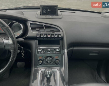 Белый Пежо 3008, объемом двигателя 2 л и пробегом 141 тыс. км за 13600 $, фото 11 на Automoto.ua