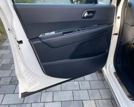 Белый Пежо 3008, объемом двигателя 1.6 л и пробегом 238 тыс. км за 12500 $, фото 47 на Automoto.ua