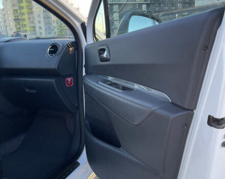 Белый Пежо 3008, объемом двигателя 1.6 л и пробегом 144 тыс. км за 11499 $, фото 24 на Automoto.ua