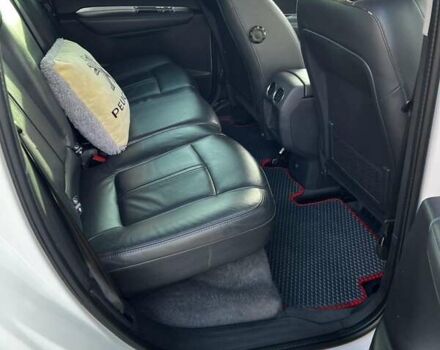 Белый Пежо 3008, объемом двигателя 2 л и пробегом 224 тыс. км за 14000 $, фото 17 на Automoto.ua