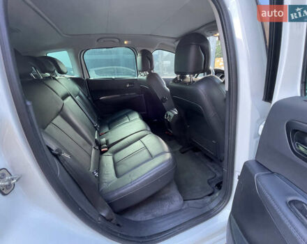 Белый Пежо 3008, объемом двигателя 2 л и пробегом 141 тыс. км за 13600 $, фото 30 на Automoto.ua