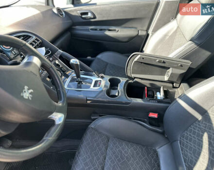 Белый Пежо 3008, объемом двигателя 1.56 л и пробегом 204 тыс. км за 10700 $, фото 25 на Automoto.ua