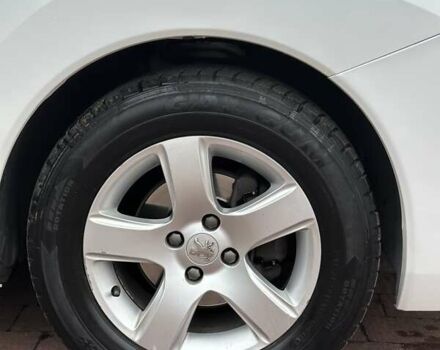 Белый Пежо 3008, объемом двигателя 1.6 л и пробегом 185 тыс. км за 12350 $, фото 16 на Automoto.ua