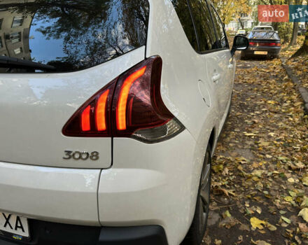 Белый Пежо 3008, объемом двигателя 1.56 л и пробегом 217 тыс. км за 12999 $, фото 10 на Automoto.ua