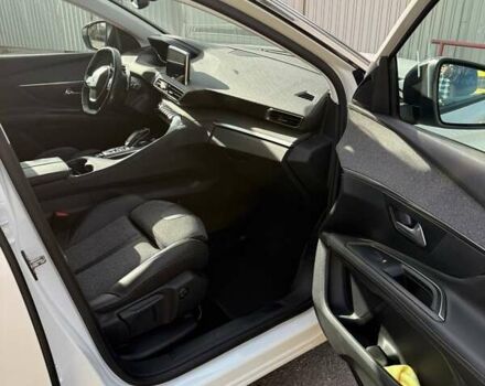 Белый Пежо 3008, объемом двигателя 2 л и пробегом 59 тыс. км за 24700 $, фото 7 на Automoto.ua