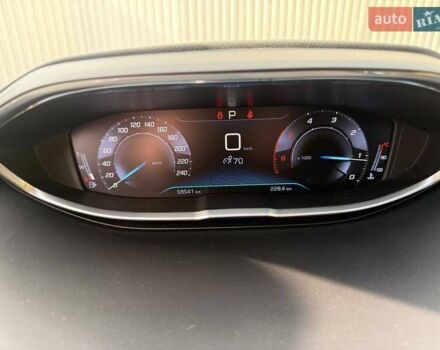 Белый Пежо 3008, объемом двигателя 2 л и пробегом 59 тыс. км за 24700 $, фото 4 на Automoto.ua