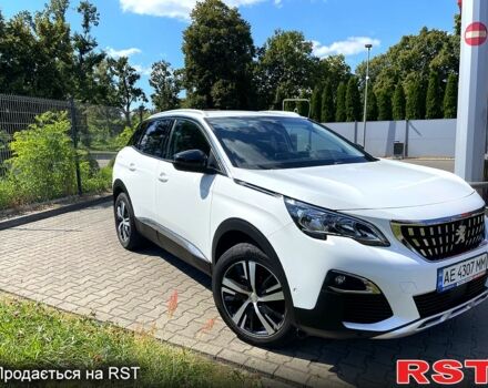 Белый Пежо 3008, объемом двигателя 1.5 л и пробегом 135 тыс. км за 20000 $, фото 1 на Automoto.ua