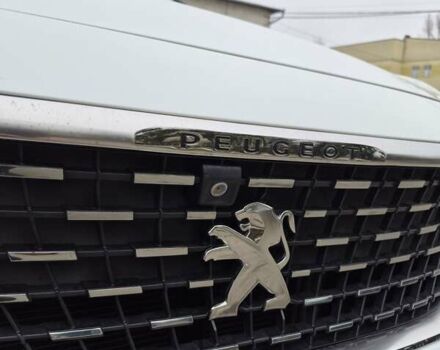 Белый Пежо 3008, объемом двигателя 2 л и пробегом 204 тыс. км за 23600 $, фото 12 на Automoto.ua
