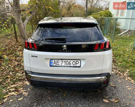 Белый Пежо 3008, объемом двигателя 2 л и пробегом 122 тыс. км за 23500 $, фото 4 на Automoto.ua