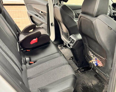 Белый Пежо 3008, объемом двигателя 2 л и пробегом 91 тыс. км за 25000 $, фото 11 на Automoto.ua