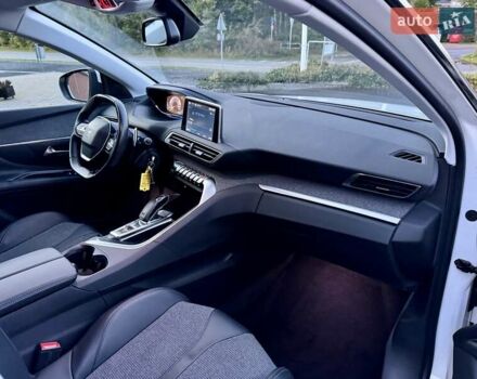 Белый Пежо 3008, объемом двигателя 1.5 л и пробегом 151 тыс. км за 19850 $, фото 9 на Automoto.ua