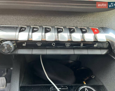 Белый Пежо 3008, объемом двигателя 2 л и пробегом 122 тыс. км за 23500 $, фото 7 на Automoto.ua