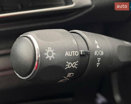 Белый Пежо 3008, объемом двигателя 1.5 л и пробегом 144 тыс. км за 20950 $, фото 18 на Automoto.ua