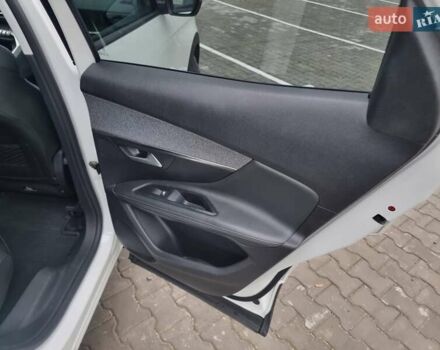 Белый Пежо 3008, объемом двигателя 2 л и пробегом 210 тыс. км за 20500 $, фото 25 на Automoto.ua