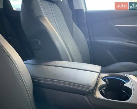 Белый Пежо 3008, объемом двигателя 1.5 л и пробегом 178 тыс. км за 21300 $, фото 62 на Automoto.ua