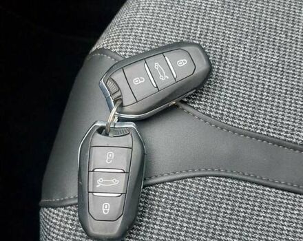 Білий Пежо 3008, об'ємом двигуна 1.5 л та пробігом 155 тис. км за 20750 $, фото 61 на Automoto.ua