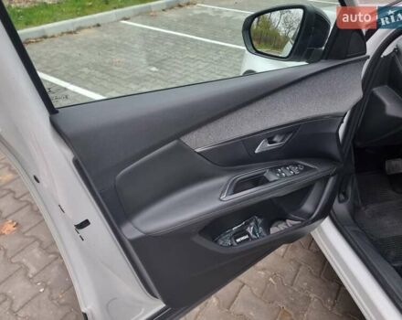 Белый Пежо 3008, объемом двигателя 2 л и пробегом 210 тыс. км за 20500 $, фото 18 на Automoto.ua