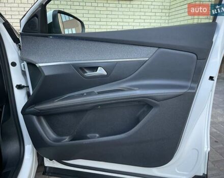 Белый Пежо 3008, объемом двигателя 1.5 л и пробегом 178 тыс. км за 21300 $, фото 65 на Automoto.ua