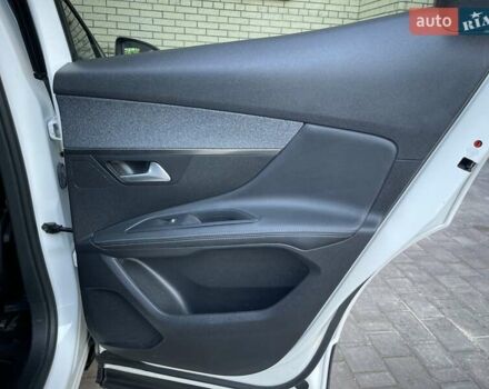 Белый Пежо 3008, объемом двигателя 1.5 л и пробегом 178 тыс. км за 21300 $, фото 55 на Automoto.ua