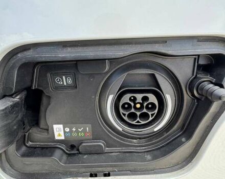 Білий Пежо 3008, об'ємом двигуна 1.6 л та пробігом 56 тис. км за 24500 $, фото 18 на Automoto.ua