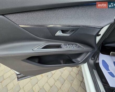 Белый Пежо 3008, объемом двигателя 1.5 л и пробегом 162 тыс. км за 21750 $, фото 80 на Automoto.ua