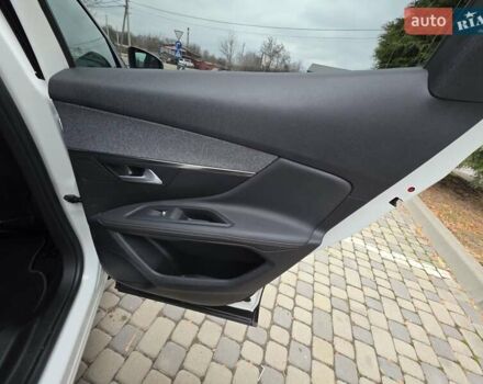 Белый Пежо 3008, объемом двигателя 1.5 л и пробегом 162 тыс. км за 21750 $, фото 66 на Automoto.ua