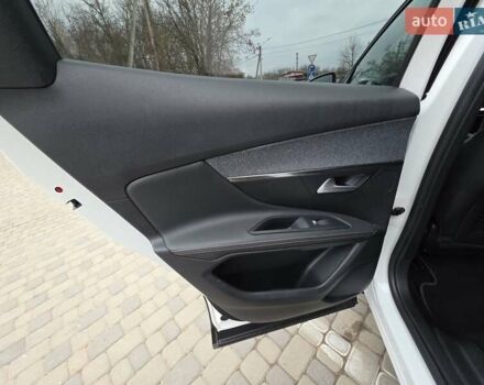 Белый Пежо 3008, объемом двигателя 1.5 л и пробегом 162 тыс. км за 21750 $, фото 73 на Automoto.ua