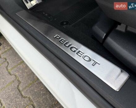 Белый Пежо 3008, объемом двигателя 2 л и пробегом 38 тыс. км за 29999 $, фото 40 на Automoto.ua