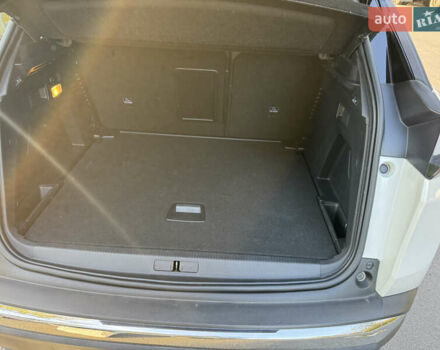 Белый Пежо 3008, объемом двигателя 2 л и пробегом 80 тыс. км за 29000 $, фото 19 на Automoto.ua