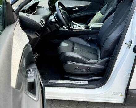 Белый Пежо 3008, объемом двигателя 2 л и пробегом 60 тыс. км за 32000 $, фото 15 на Automoto.ua