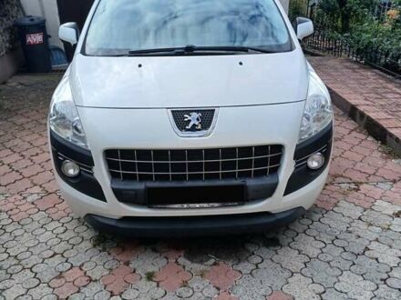 Пежо 3008 2012 у Ужгороді на Automoto.ua Білий Пежо 3008, об'ємом двигуна 1.56 л та пробігом 256 тис. км за 8300 $, фото 1 на Automoto.ua