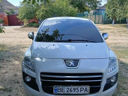 Белый Пежо 3008, объемом двигателя 2 л и пробегом 281 тыс. км за 10200 $, фото 1 на Automoto.ua