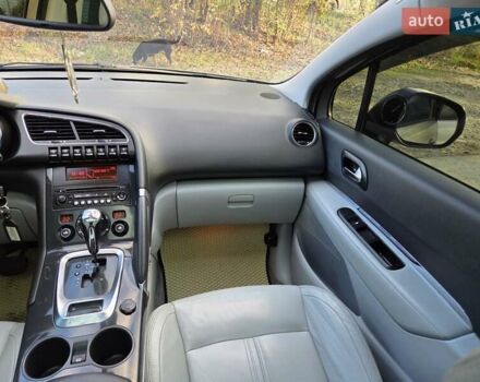 Бежевий Пежо 3008, об'ємом двигуна 2 л та пробігом 227 тис. км за 8900 $, фото 49 на Automoto.ua