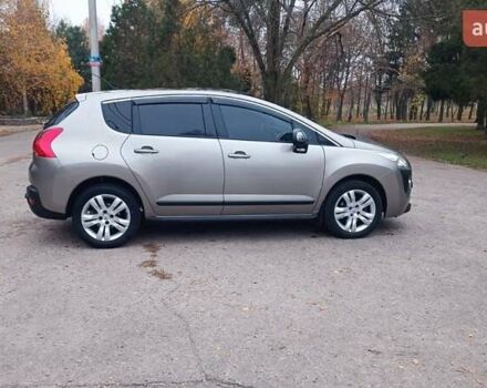 Бежевый Пежо 3008, объемом двигателя 2 л и пробегом 227 тыс. км за 9400 $, фото 17 на Automoto.ua