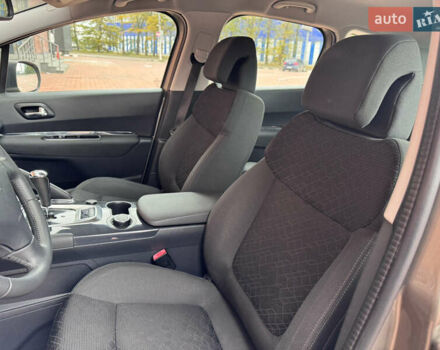 Бежевый Пежо 3008, объемом двигателя 1.6 л и пробегом 122 тыс. км за 10900 $, фото 56 на Automoto.ua