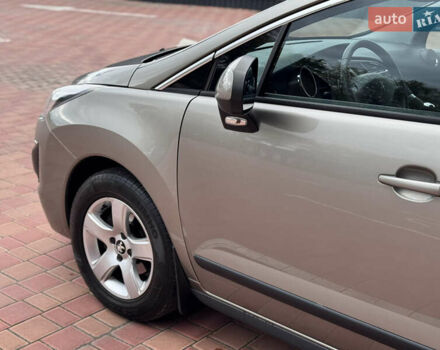 Бежевый Пежо 3008, объемом двигателя 1.6 л и пробегом 122 тыс. км за 10900 $, фото 19 на Automoto.ua